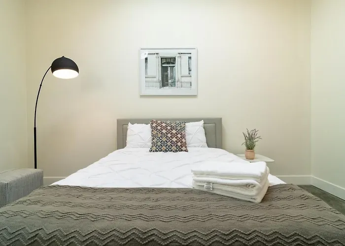 Stylish Cozy 3br 420 Friendly With Gym Near Mccormick Place, Grant Park And Soldier Field *