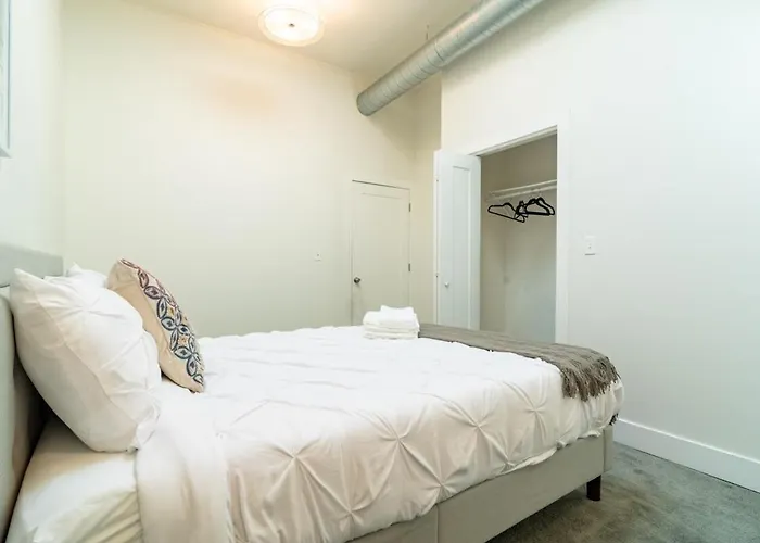 Stylish Cozy 3br 420 Friendly With Gym Near Mccormick Place, Grant Park And Soldier Field Apartment