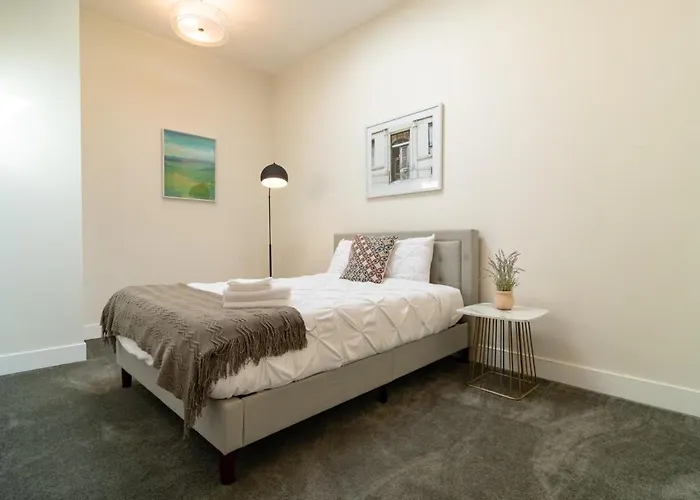 Stylish Cozy 3br 420 Friendly With Gym Near Mccormick Place, Grant Park And Soldier Field Apartment Chicago