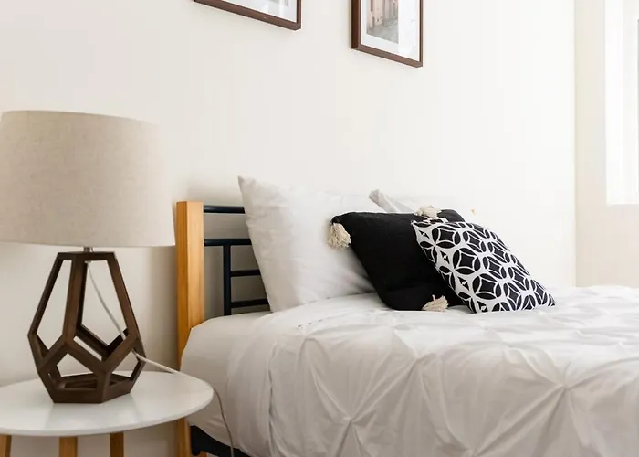 Apartment Stylish Cozy 3br 420 Friendly With Gym Near Mccormick Place, Grant Park And Soldier Field *