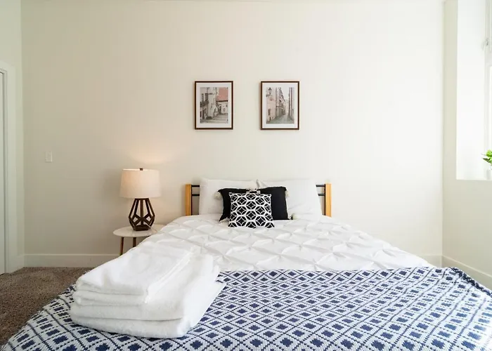 Stylish Cozy 3br 420 Friendly With Gym Near Mccormick Place, Grant Park And Soldier Field